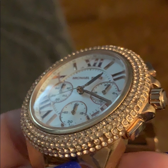 Michael Kors Rose Gold Watch - Picture 6 of 7